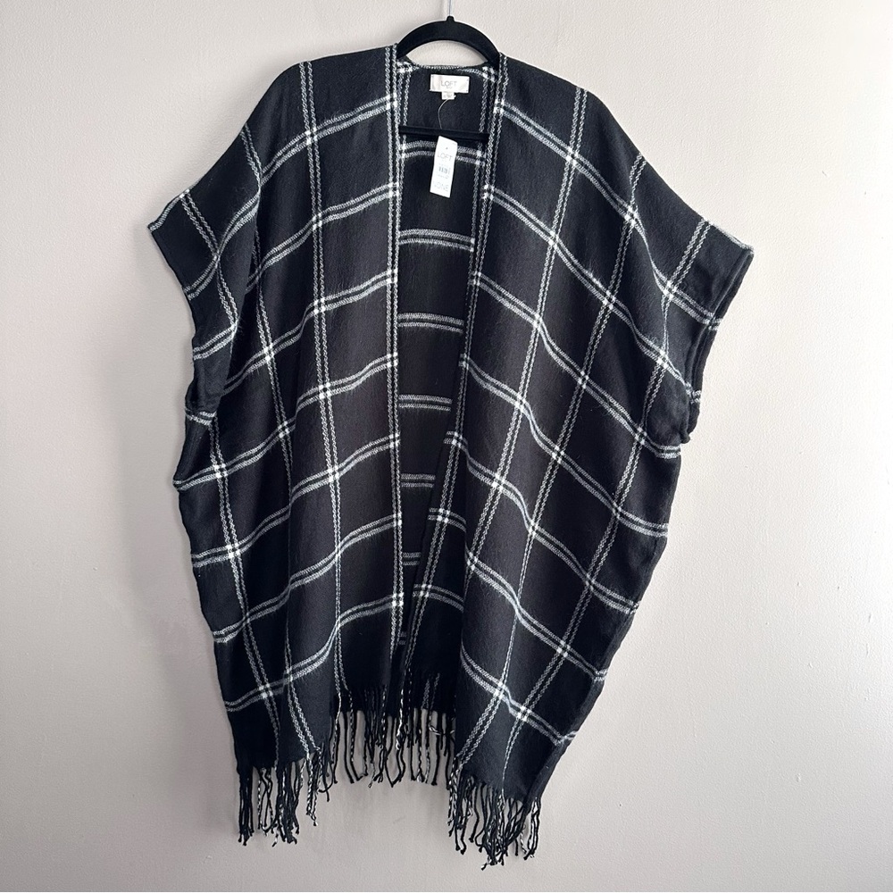 LOFT One Size Black White Plaid Blanket Fringe Cozy Sweater Poncho Wrap NWT